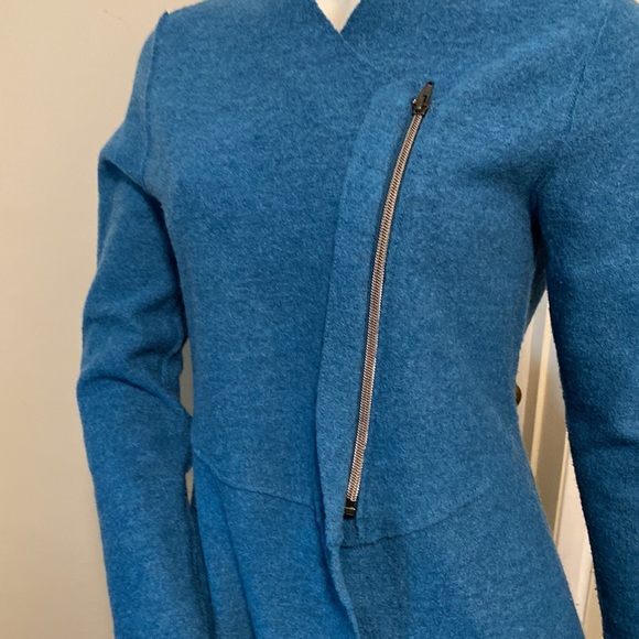 Eileen Fisher Boiled Wool asymmetrical zippered jacket - Picture 4 of 7